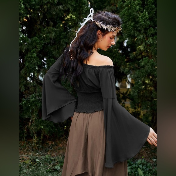 Off-Shoulder Top - Picture 3 of 3